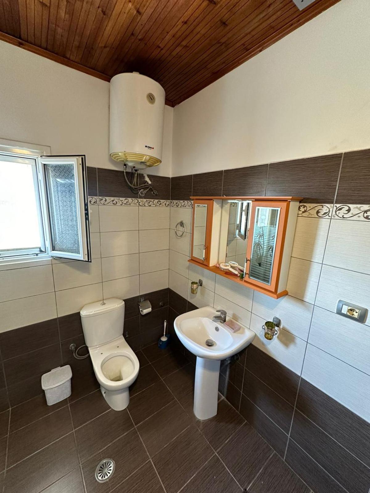 Apartments Berti Sarande Exterior photo